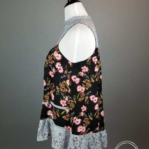 Black Floral Lace Detail Tank Top - Picture 3 of 10
